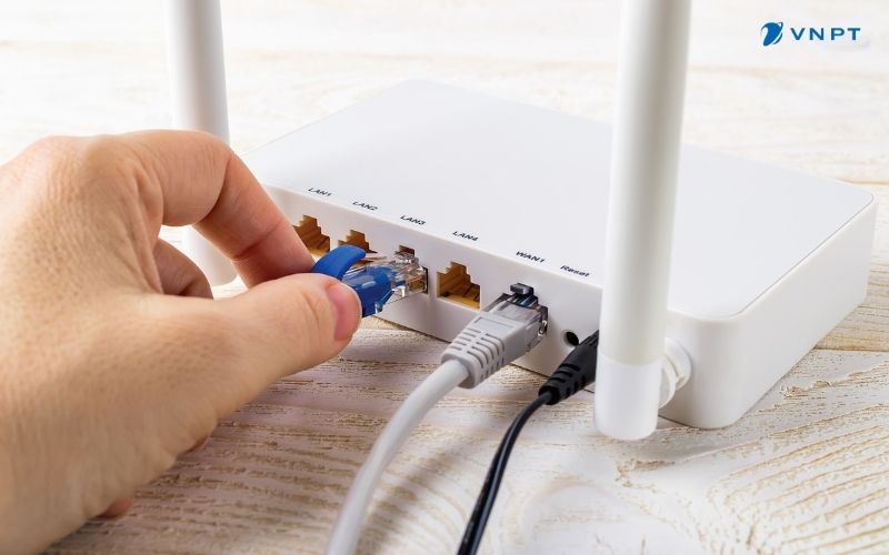 Loại thiết bị phát sóng và không gian lắp đặt sẽ ảnh hưởng đến chi phí hòa mạng Wifi